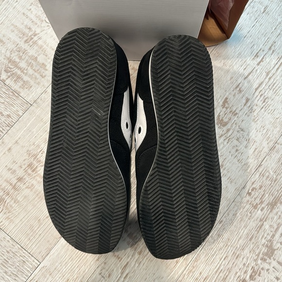 NEW Saucony Hornet - size 7.5 mens (equal to womens size 9) - Picture 7 of 7